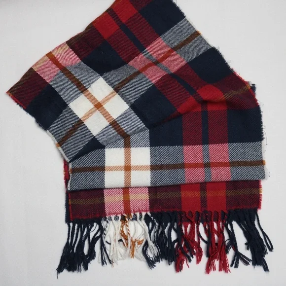 Old Navy Red Blue Plaid Tartan Winter Holiday Fringe Flannel Scarf One Size - Picture 3 of 4